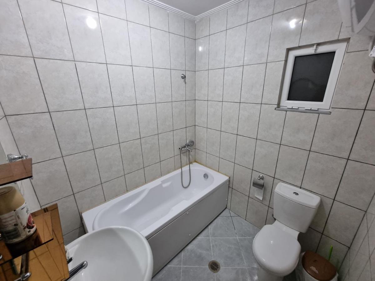 City Center Apartment 1 Саранда Екстер'єр фото